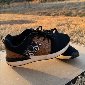 Crazy train western tennis shoes, size 8